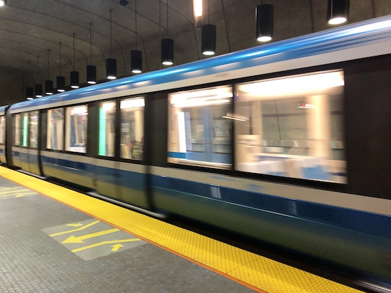 Metro de montreal